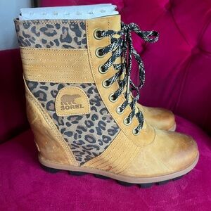 Sorel Lexie Wedge Boots, Leopard Print and Tan, size 10